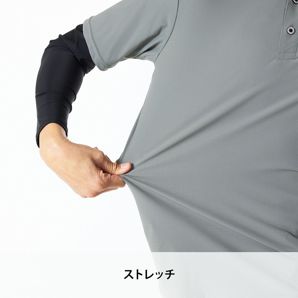 カーキ