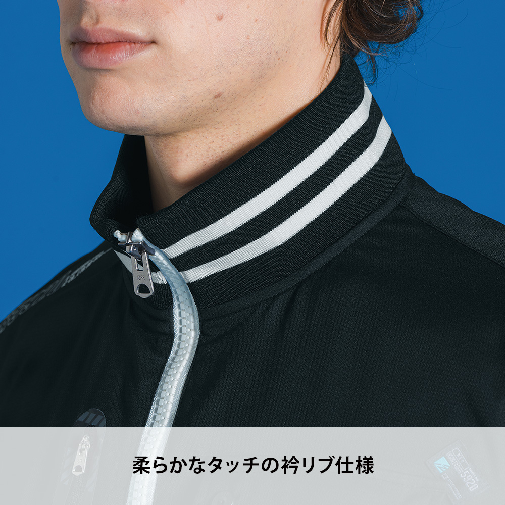 ブラック