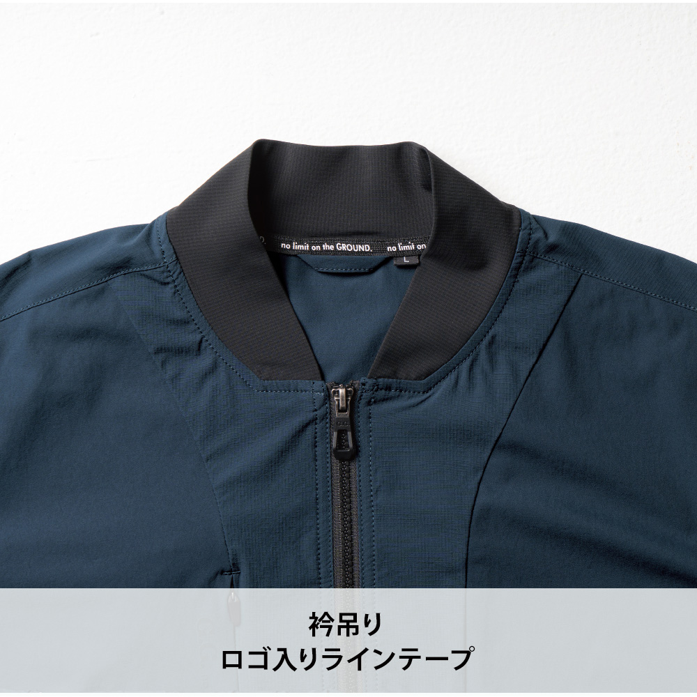 グレー