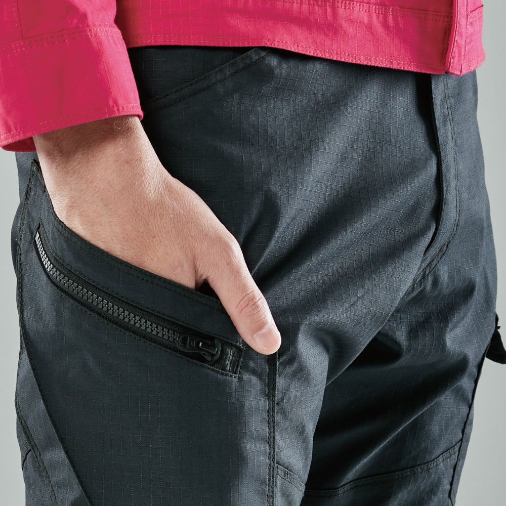 チャコールグレー