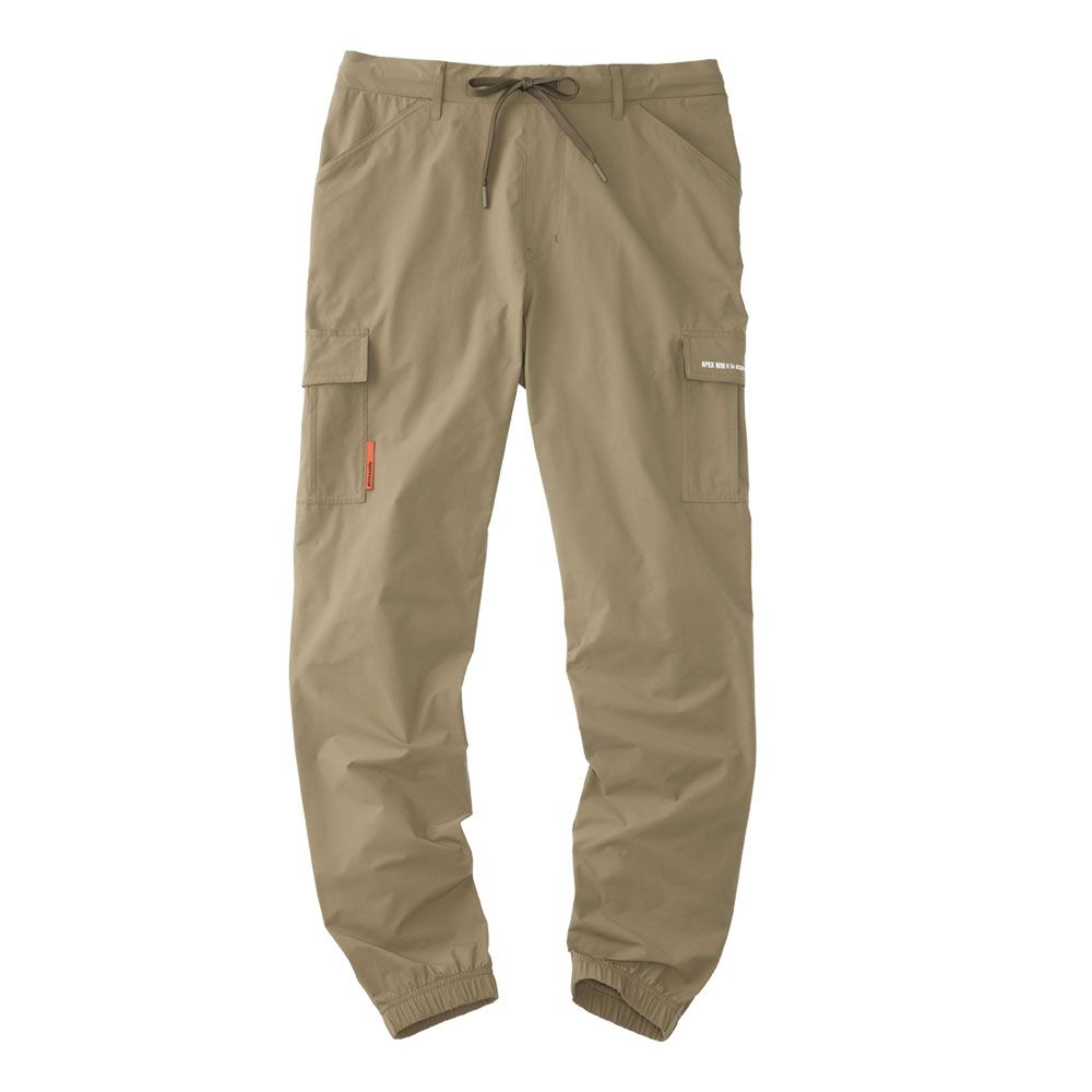 ベージュ