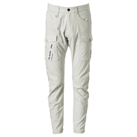 ダスティホワイト