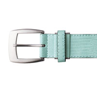 エメラルドグリーン