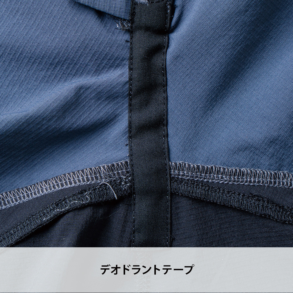 ブラック