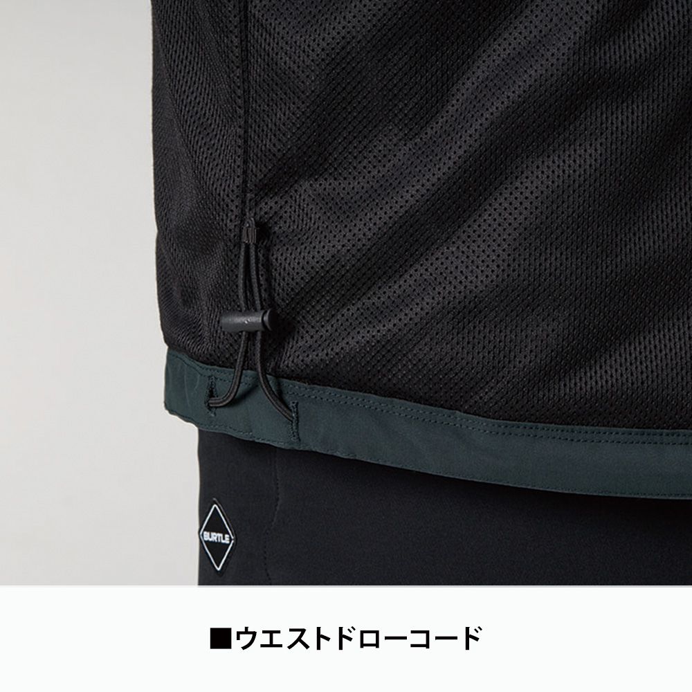 カーキ
