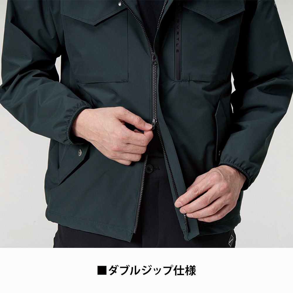 カーキ