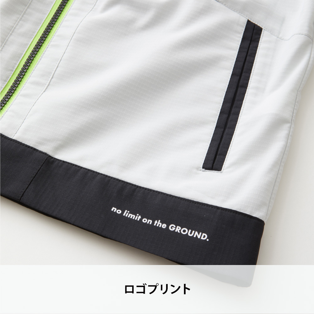 グレー